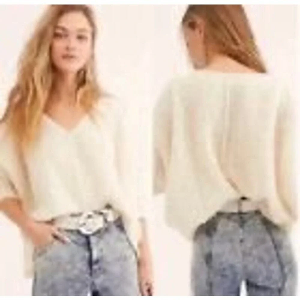 Free People Moonbeam V-Neck Pullover‎ Sweater Alpaca Soft Ivory Crop Size:M NWOT